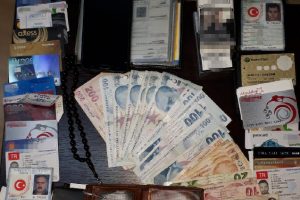 Uyuyan şof&ouml;rleri soyanlar yakalandı