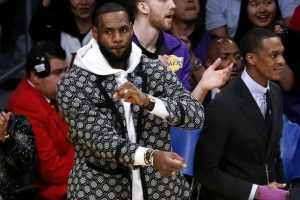 G&ouml;zler Rajon Rondo ve LeBron James' e &ccedil;evrildi