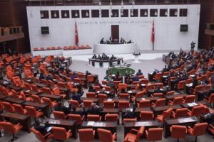Meclis &ccedil;alışmalarına 2 hafta ara verecek