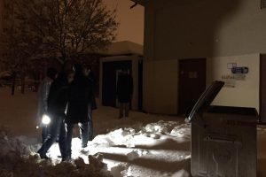 Elektrik trafosuna giren iki kişiden biri hayatını kaybetti