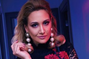 Gupse &Ouml;zay: Diziler perişanlık