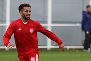 Beşiktaş, Douglas'tan vazge&ccedil;miyor!