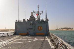 TCG G&ouml;k&ccedil;eada S&uuml;veyş Kanalı'nı ge&ccedil;ti