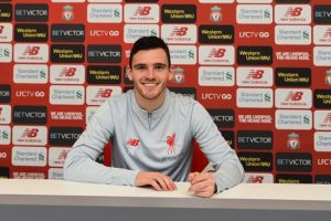 Liverpool, Robertson'ın s&ouml;zleşmesini uzattı
