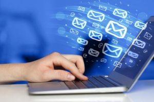 Milyonlarca e-mail adresi internete sızdı!