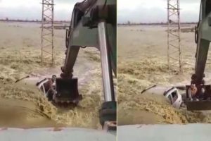 Otomobilleriyle sele kapıldılar b&ouml;yle kurtarıldılar