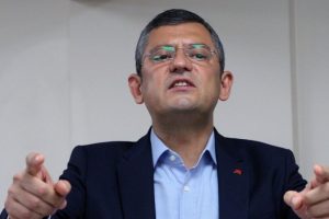 &Ouml;zel'den 'kaset' yanıtı: AKP'nin eski bağlantılarını s&uuml;rd&uuml;rd&uuml;ğ&uuml;n&uuml;n itirafı