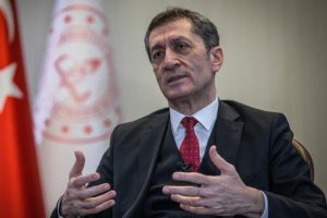 Milli Eğitim Bakanı Sel&ccedil;uk'tan yarı yıl tatili paylaşımı