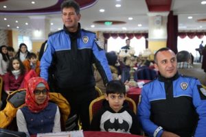 Şehit &ccedil;ocukları i&ccedil;in karne t&ouml;reni
