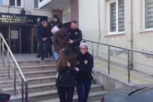 Bursa'da uyuşturucu tacirlerine operasyon: 11 gözaltı