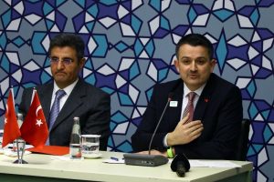 Bakan Pakdemirli, Almanya'da T&uuml;rk iş adamları ile bir araya geldi