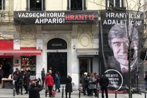 Hrant Dink vurulduğu yerde anılıyor