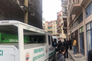 Bursa'da sır ölüm! Abla kardeş evlerinde ölü bulundu