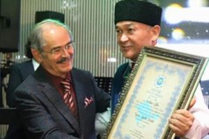 B&uuml;y&uuml;kerşen: ''Kırım'da yaşayan soydaşlarımıza sahip &ccedil;ıkılmalı''
