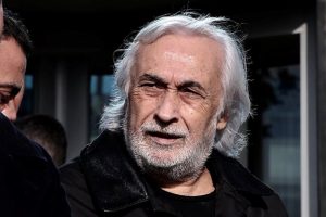M&uuml;jdat Gezen 4. imzasını attı: Kimin ka&ccedil;acağını biliyorum ama s&ouml;ylemem