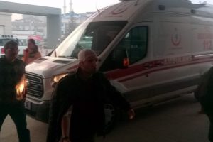 Bursa'da iki otomobil çarpıştı: 3 yaralı