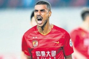 Galatasaray Y&ouml;netimi, Alan'ı almaya gitti