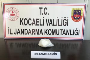 Yakalanınca uyuşturucu madde i&ccedil;in 'kaya tozu' dedi