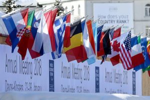 Davos'ta 'k&uuml;reselleşme' masaya yatırılacak
