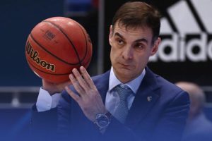 Khimki, Bartzokas ile yollarını ayırdı!