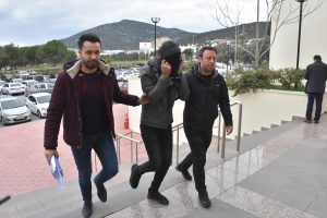 Cezaevi firarisi otelde yakalandı