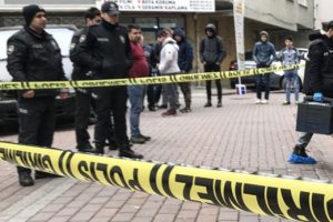 Vahşet! Sokak ortasında kurşun yağdırdı