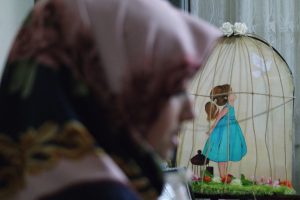 Bursa'da kas hastası genç kız umutlarını tuvali ve kalemiyle yaşatıyor