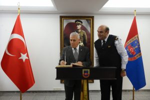 Bursa B&uuml;y&uuml;kşehir Belediye Başkan Adayı Bozbey'den Tuğgeneral Sara&ccedil; ve Osman Ak'a ziyaret