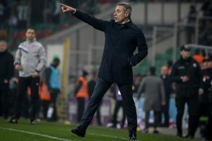 Fenerbah&ccedil;e'ye Ersun Yanal da &ccedil;are olamadı