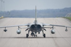 İngiltere Irak ve Suriye'deki savaş u&ccedil;aklarının sayısını azaltıyor