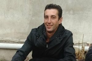 Av t&uuml;feğiyle komşusunu &ouml;ld&uuml;rd&uuml;