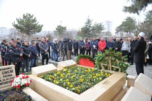 İlhan Cavcav kabri başında anıldı