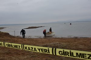 Barajda kaybolan balık&ccedil;ıya arama &ccedil;alışmaları s&uuml;r&uuml;yor
