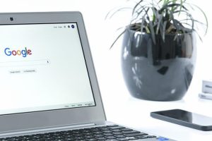 İnternet şirketleri AB veri d&uuml;zenlemelerini ihlal etmekle su&ccedil;lanıyor