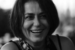 Nazan Kesal hayranlarıyla buluşuyor