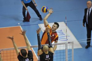 İneg&ouml;l Belediyespor evinde Galatasaray'a yıkıldı