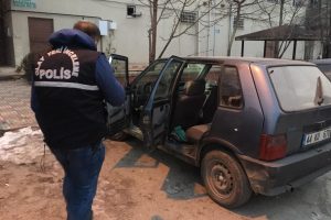 &Ccedil;alınan otomobil vatandaşın dikkati sayesinde bulundu