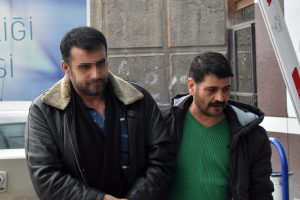 K&ouml;peği t&uuml;fekle vurup, &ouml;ld&uuml;rd&uuml;! Sebebi ise...