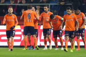 Başakşehir'in yıldızları sadece 100 TL!