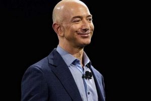 D&uuml;nyanın en zengini Jeff Bezos oldu
