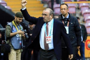 Abdurrahim Albayrak: 10 futbolcuyla g&ouml;r&uuml;ş&uuml;yoruz