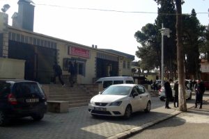 Kavgada boğazından bı&ccedil;aklanan gen&ccedil;, 1 ay sonra &ouml;ld&uuml;