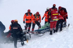 Davraz Kayak Merkezi'nde arama kurtarma tatbikatı