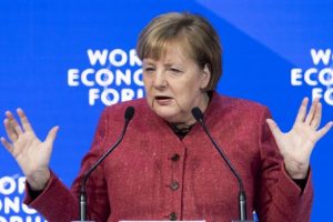 Merkel'den eleştiri: AB fikir birliğine sahip değil