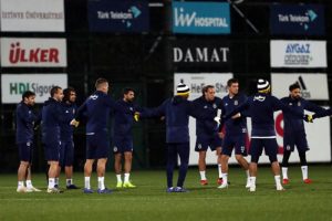 Fenerbah&ccedil;e, &Uuml;mraniyespor ma&ccedil;ına hazır