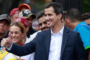 Guaido'nun 'ge&ccedil;ici devlet başkanlığına' uluslararası destek