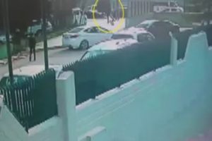 Motosikletli kapka&ccedil;&ccedil;ıları metrelerce kovaladı