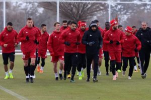Sivasspor'da g&ouml;zler transfer &ccedil;alışmalarında