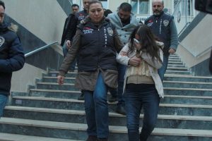 Aralarında hamile kadınların da bulunduğu hırsızlık &ccedil;etesi &ccedil;&ouml;kertildi