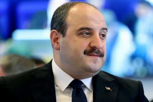 Bakan Varank a&ccedil;ıkladı! 4 bin 500 TL burs alacaklar...